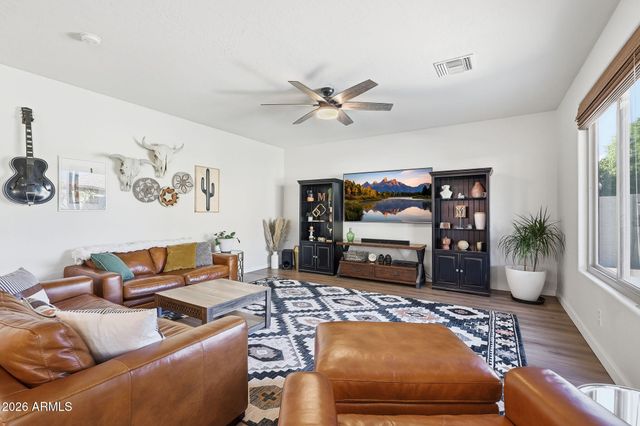 8040 W VIA MONTOYA Drive, Peoria, AZ 85383