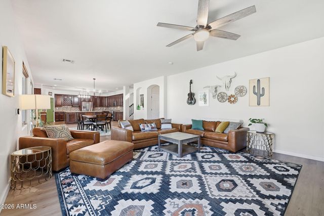 8040 W VIA MONTOYA Drive, Peoria, AZ 85383