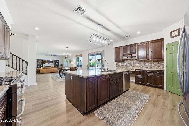 8040 W VIA MONTOYA Drive, Peoria, AZ 85383