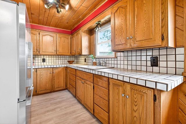 581 RICHARD DRIVE, Menasha, WI 54952