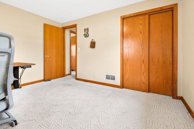 581 RICHARD DRIVE, Menasha, WI 54952