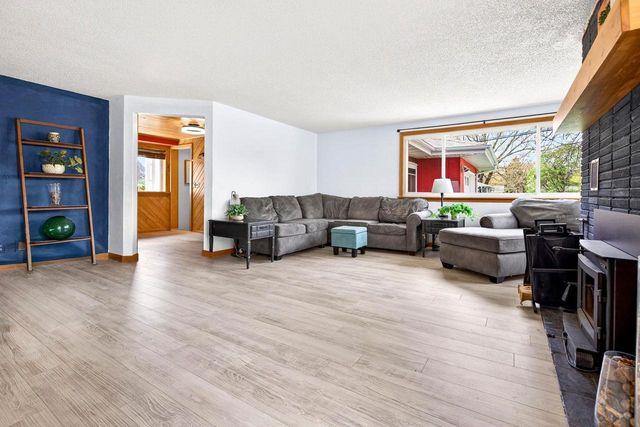 581 RICHARD DRIVE, Menasha, WI 54952