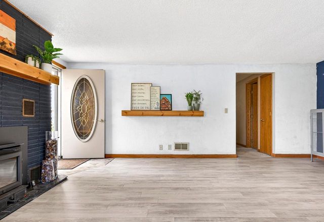 581 RICHARD DRIVE, Menasha, WI 54952