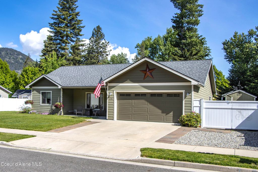 318 Huppert Lane, Sandpoint, ID 83864