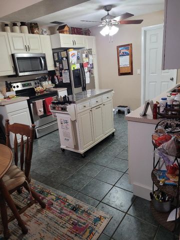 6221 LULLABYE LANE, Zephyrhills, FL 33541