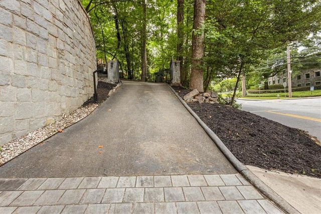 2810 Northside Drive NW, Atlanta, GA 30305