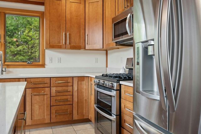 4 Bridge Street, Auburn, MA 01501