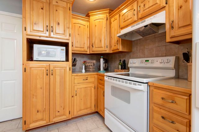 506 Cedar Lane, Willard, MO 65781