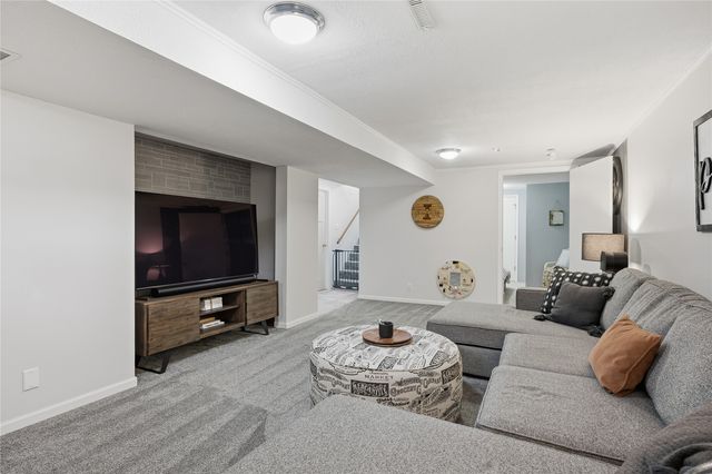 2860 McGowan Blvd, Marion, IA 52302