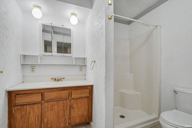 55207 Glenn Road, South Bend, IN 46628