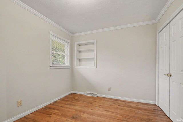 55207 Glenn Road, South Bend, IN 46628