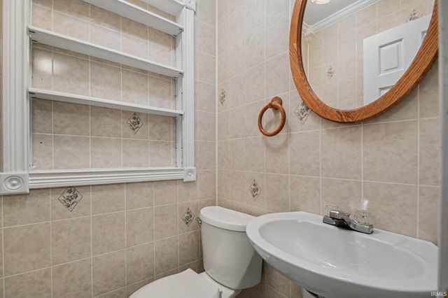 55207 Glenn Road, South Bend, IN 46628