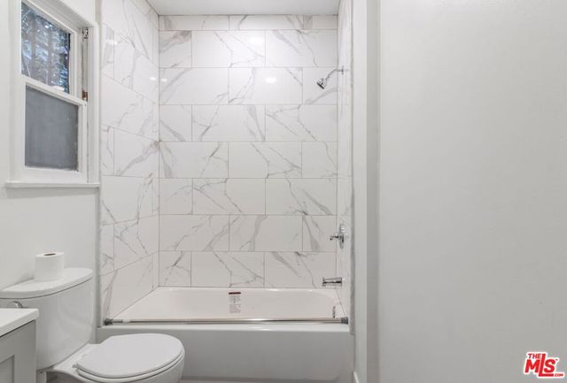 2302 Bagley Avenue, Los Angeles, CA 90034