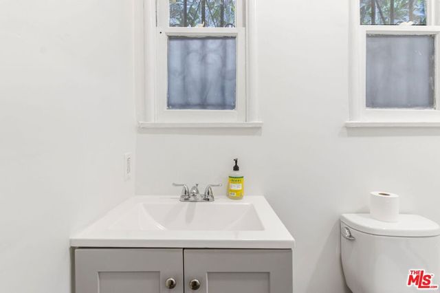 2302 Bagley Avenue, Los Angeles, CA 90034