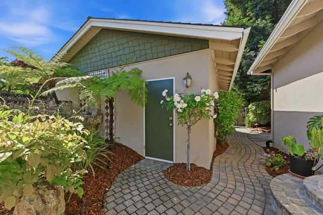 1033 Yorktown Drive, Sunnyvale, CA 94087