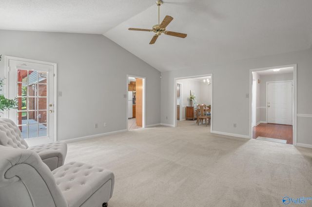 2228 Cecille Drive SW, Huntsville, AL 35803