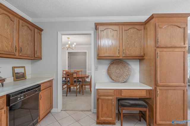 2228 Cecille Drive SW, Huntsville, AL 35803