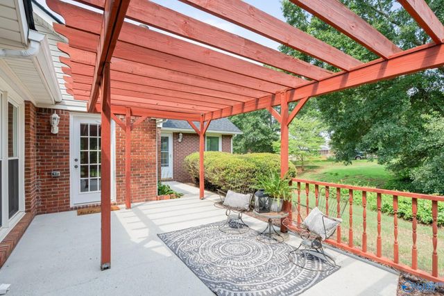 2228 Cecille Drive SW, Huntsville, AL 35803