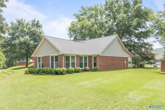 2228 Cecille Drive SW, Huntsville, AL 35803