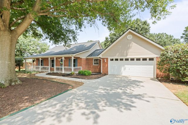 2228 Cecille Drive SW, Huntsville, AL 35803