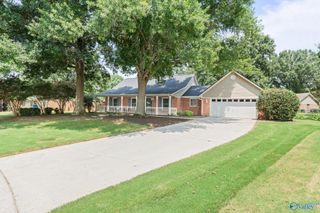 2228 Cecille Drive SW, Huntsville, AL 35803