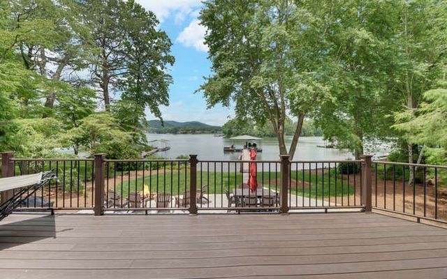 759 Beech Cove Drive, Hiawassee, GA 30546