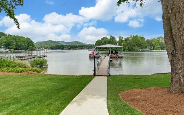 759 Beech Cove Drive, Hiawassee, GA 30546