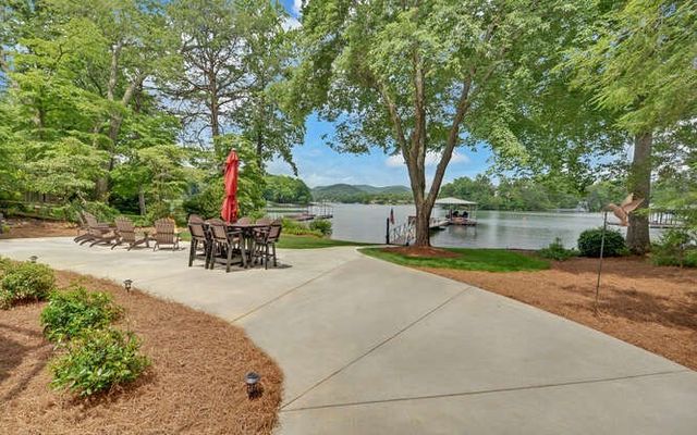 759 Beech Cove Drive, Hiawassee, GA 30546