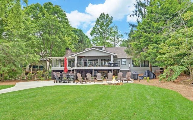 759 Beech Cove Drive, Hiawassee, GA 30546