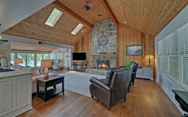 759 Beech Cove Drive, Hiawassee, GA 30546