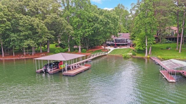 759 Beech Cove Drive, Hiawassee, GA 30546