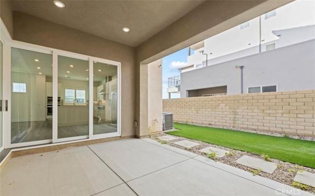 27503 Golden Currant Place, Valencia, CA 91381