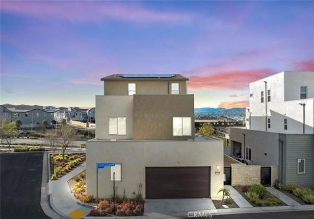 27503 Golden Currant Place, Valencia, CA 91381