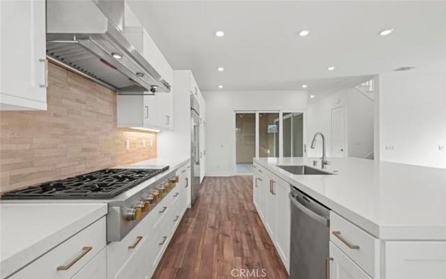 27503 Golden Currant Place, Valencia, CA 91381