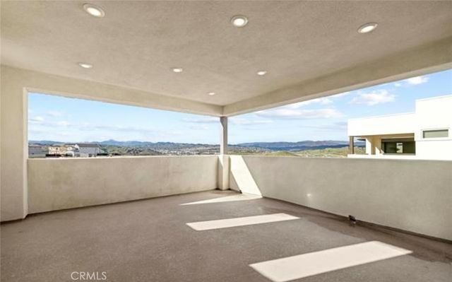 27503 Golden Currant Place, Valencia, CA 91381