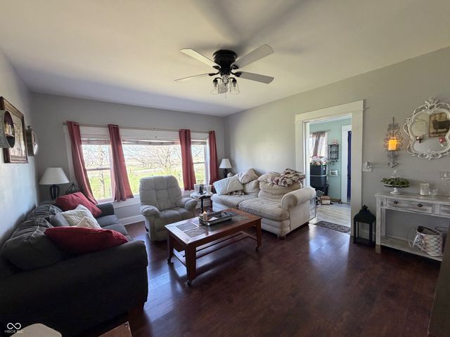861 E 800 S, Kingman, IN 47952