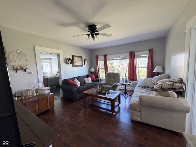 861 E 800 S, Kingman, IN 47952