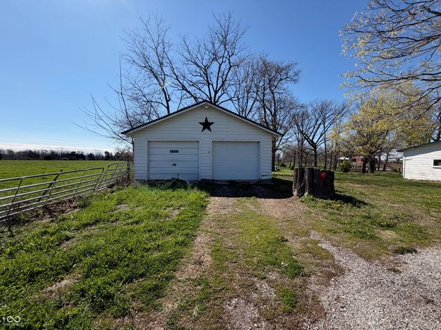 861 E 800 S, Kingman, IN 47952