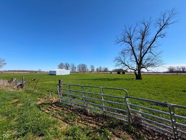 861 E 800 S, Kingman, IN 47952