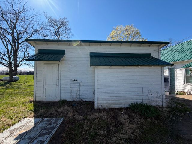 861 E 800 S, Kingman, IN 47952