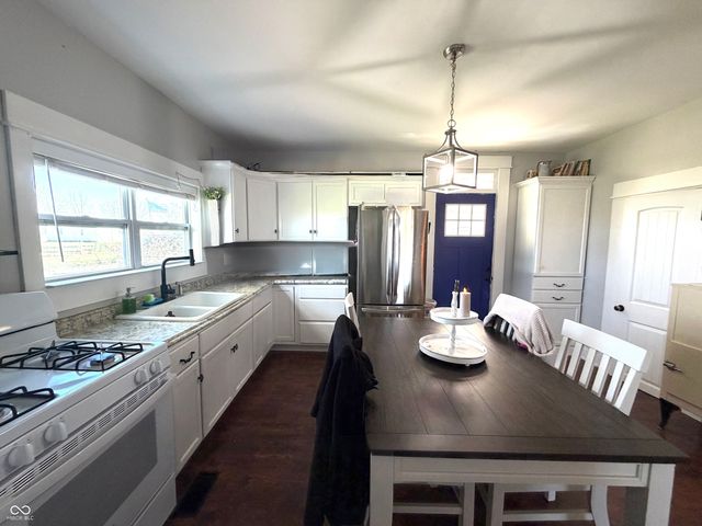 861 E 800 S, Kingman, IN 47952