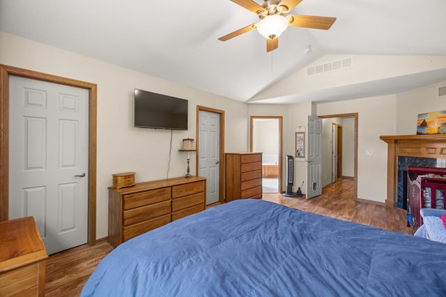 4639 Fieldstone Drive, West Des Moines, IA 50265