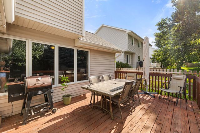 4639 Fieldstone Drive, West Des Moines, IA 50265