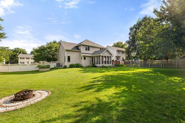 4639 Fieldstone Drive, West Des Moines, IA 50265