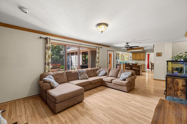 4639 Fieldstone Drive, West Des Moines, IA 50265