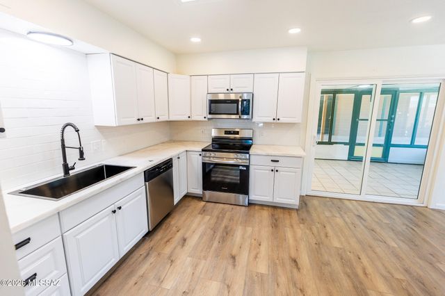 774 E Country Club Drive, Benson, AZ 85602