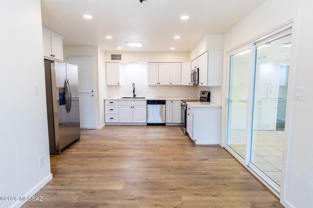 774 E Country Club Drive, Benson, AZ 85602