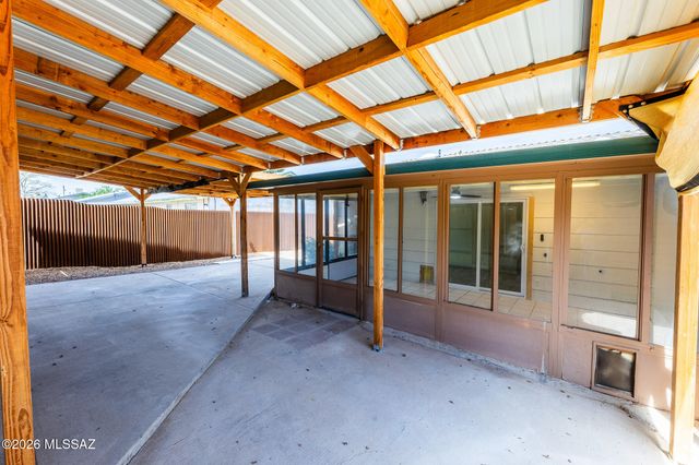 774 E Country Club Drive, Benson, AZ 85602