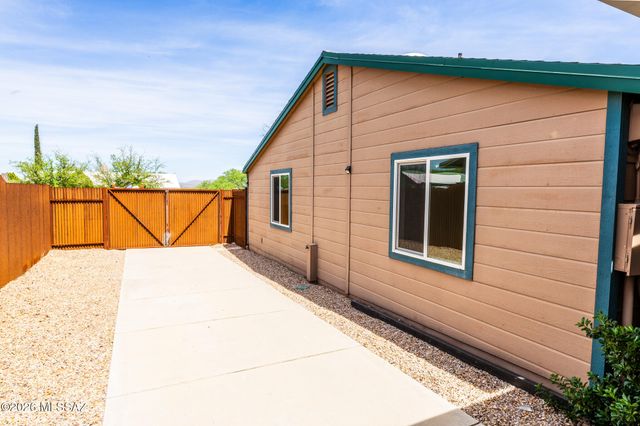 774 E Country Club Drive, Benson, AZ 85602