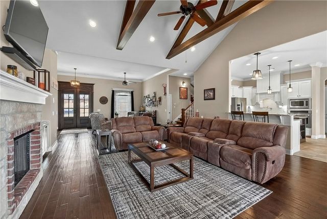 2321 Riverwater Lane, Fayetteville, AR 72703